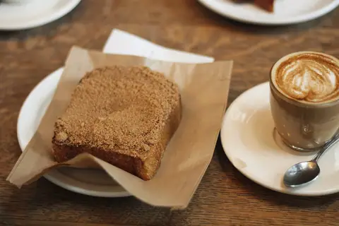 Baguettes Bakes & Cakes photo 3