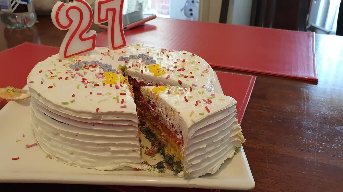Baguettes Bakes & Cakes – cake shop in Olney town centre